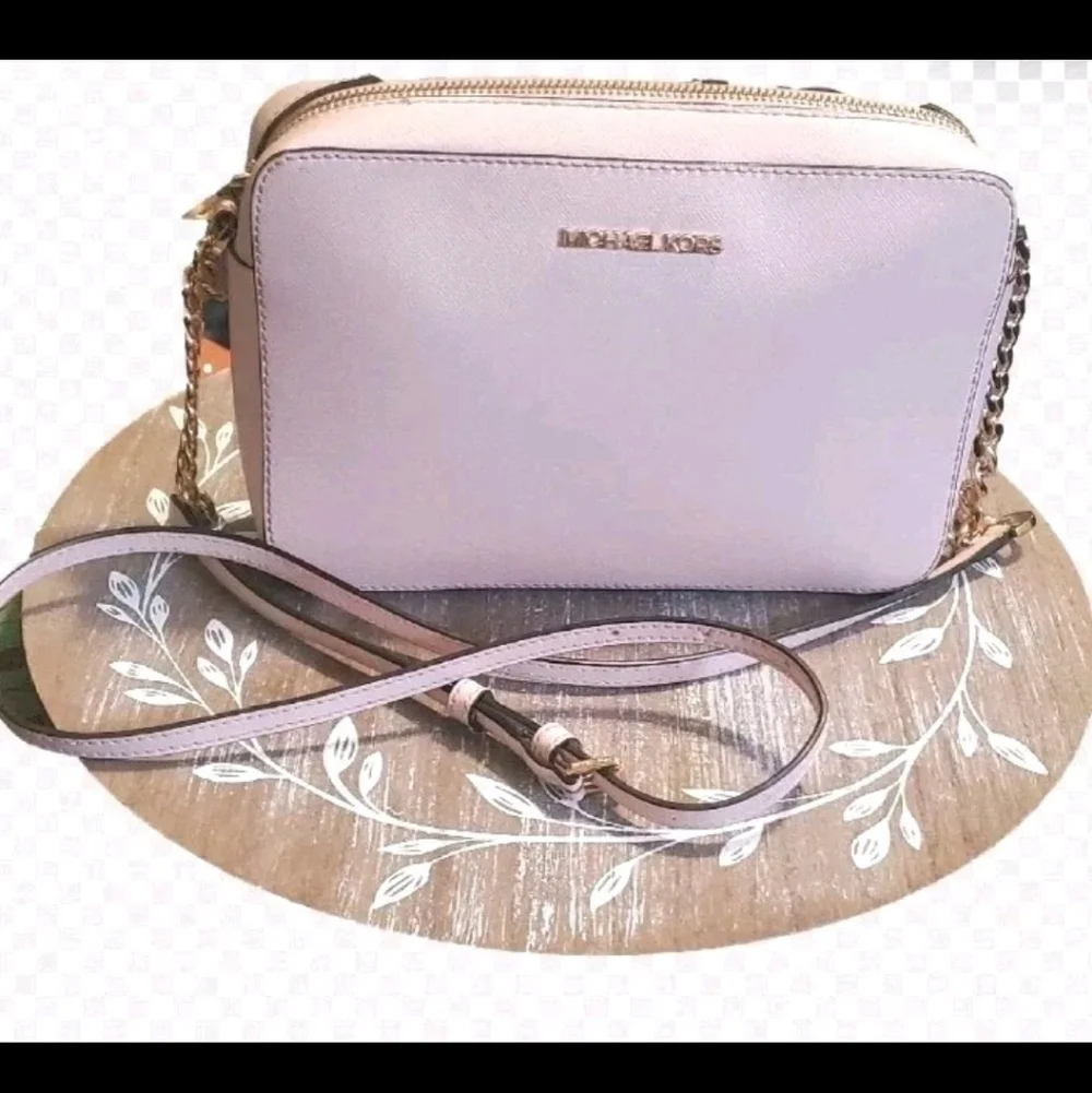 Michael Kors Light Pink/Rose Jet Set Medium Leather Crossbody